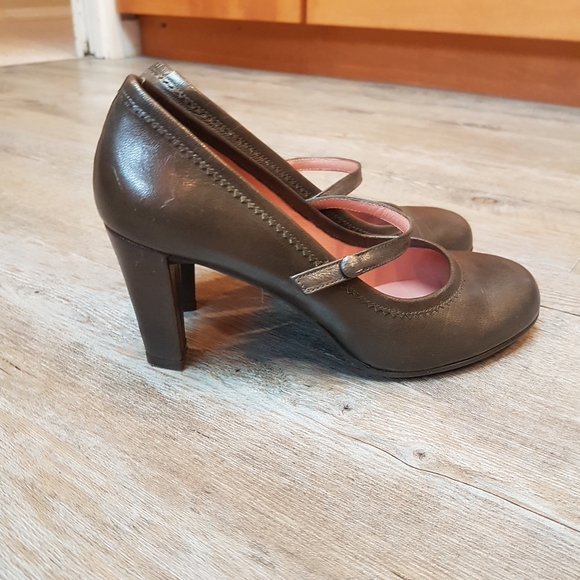 FREE or $15 Leather Shoes heels - Picture 2 of 6